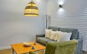 Apartsuite B&R Triana Arellano